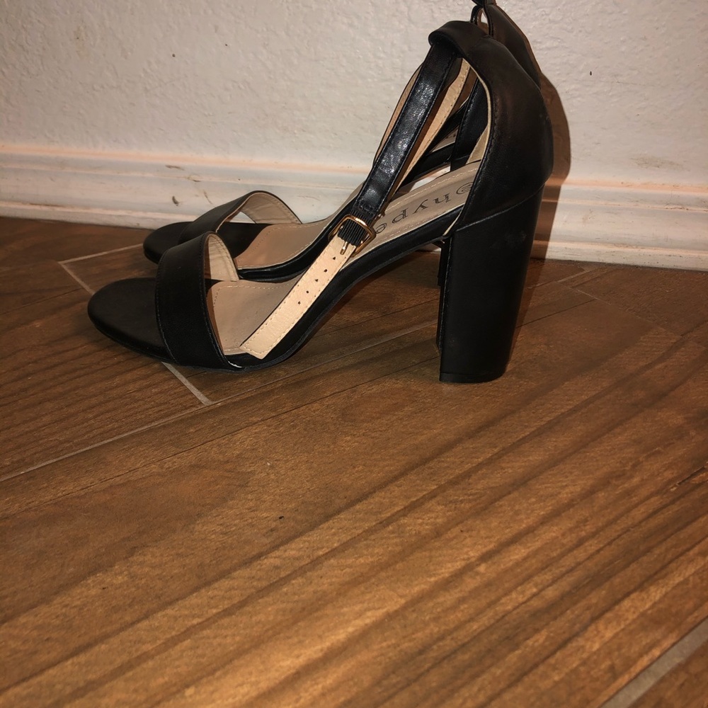 Heels - Picture 3 of 4